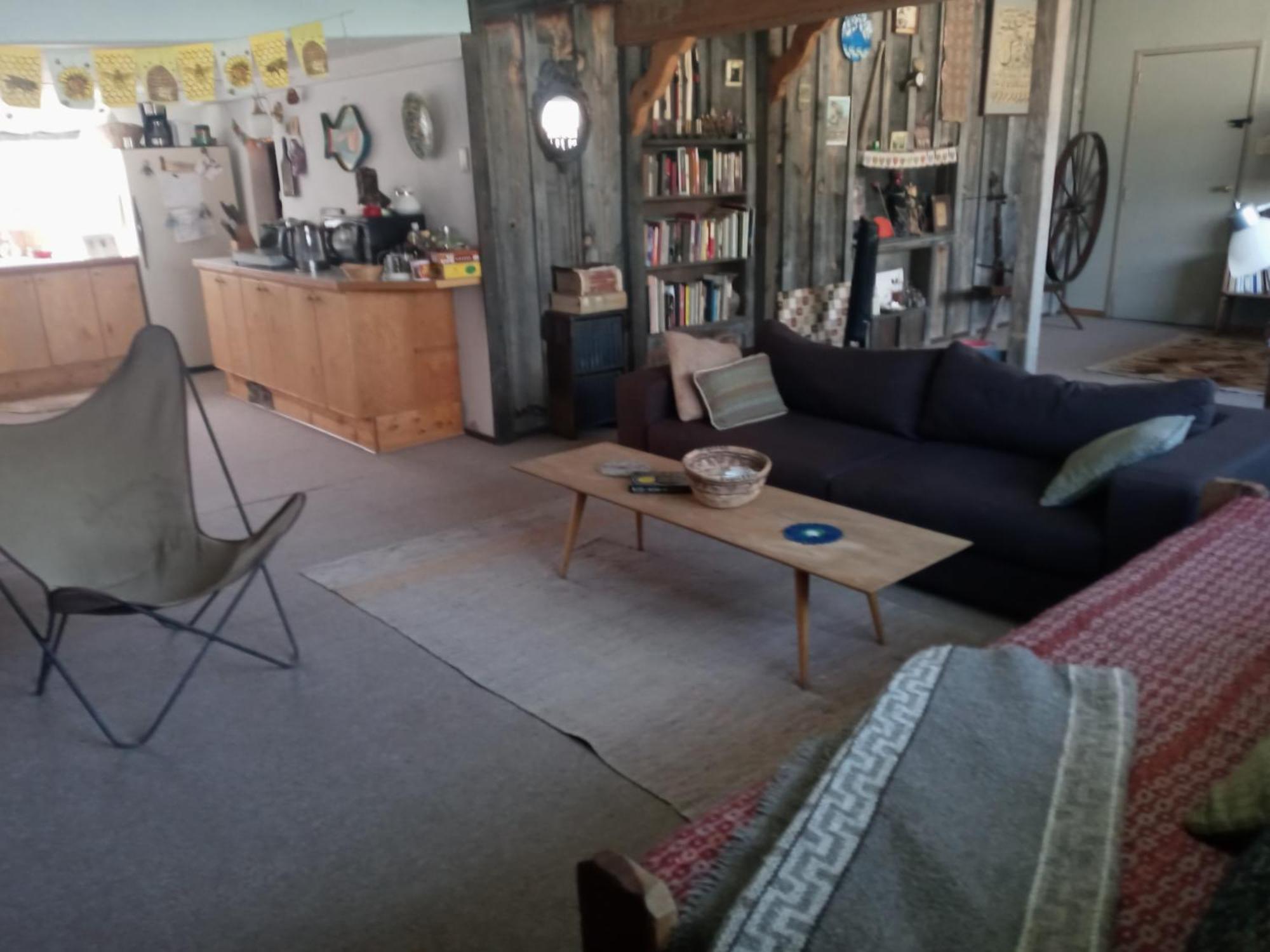 Ocho Guesthouse & Weaver'S Studio Espanola Exterior photo